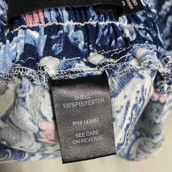 Torrid Navy Pink Paisley Pull-On Flowy Shorts Size 3X - Picture 11 of 12